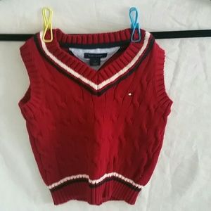 2t tommy hilfiger sweater vest